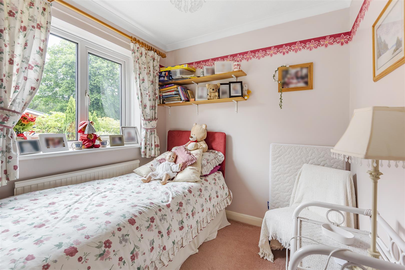 Usk Place, Parc gwernfadog, Morriston, Swansea, SA6 6RE